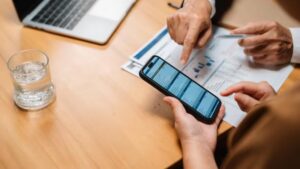 لماذا يجب أن يتجاوز التخطيط للتقاعد مجرد مكافأة نهاية الخدمة؟