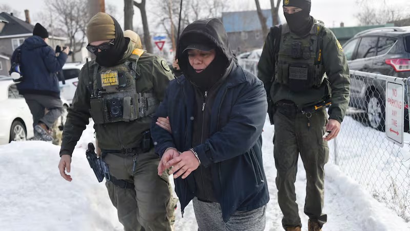 إدارة ترامب تلغي أكثر من 100 ألف تأشيرة بينها 8 آلاف للطلاب