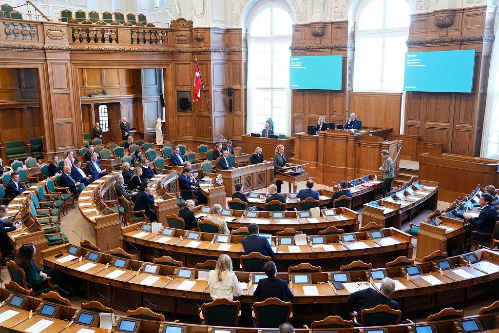 الدنمارك تتجه إلى انتخابات مبكرة في 24 مارس وسط تصاعد التوتر مع واشنطن