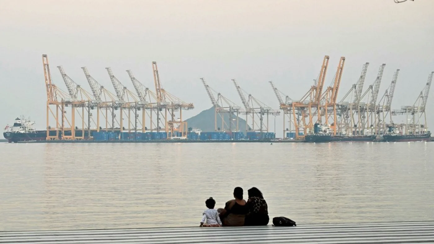 وساطة عُمانية لفتح مضيق هرمز وسط تصعيد عسكري واسع بين واشنطن وطهران