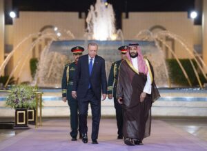 كيف تحولت العلاقات التركية السعودية من الصدام إلى التحالف الدفاعي؟