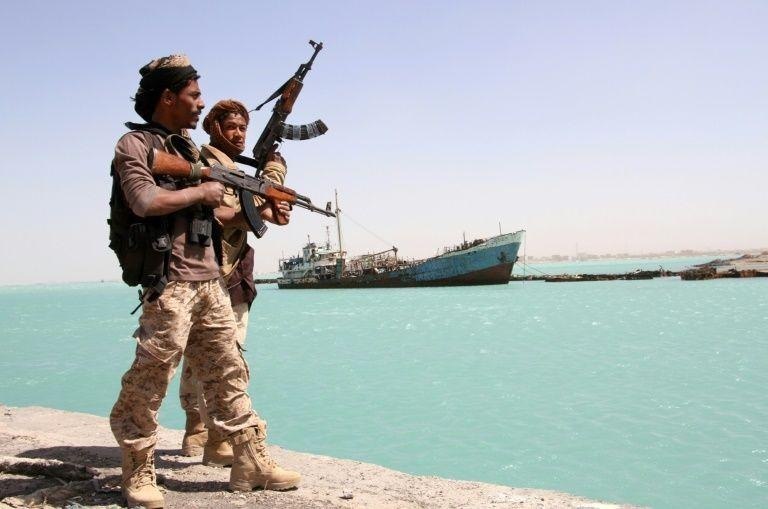 سقوط المخا يكشف فشل السعودية في اليمن.. هل ضحّت الرياض بحلفائها لصالح حساباتها الإقليمية؟